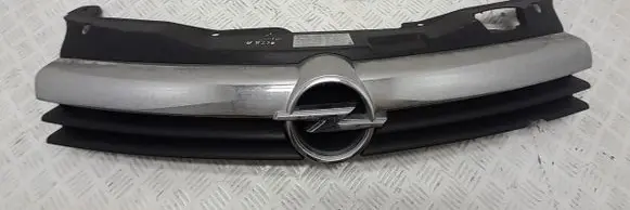 Opel Astra H Front bumper upper radiator grill 13142522