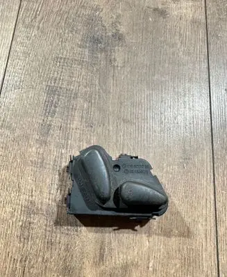 Mercedes-Benz C W203 Seat control switch 2108213751 03463820