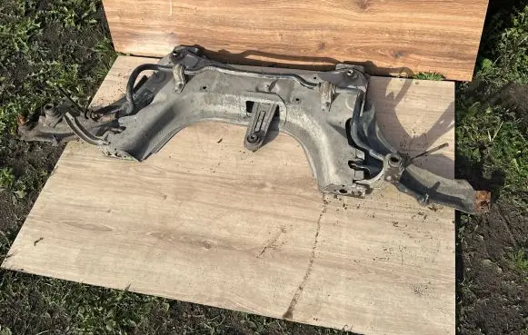 Renault Megane II Front subframe