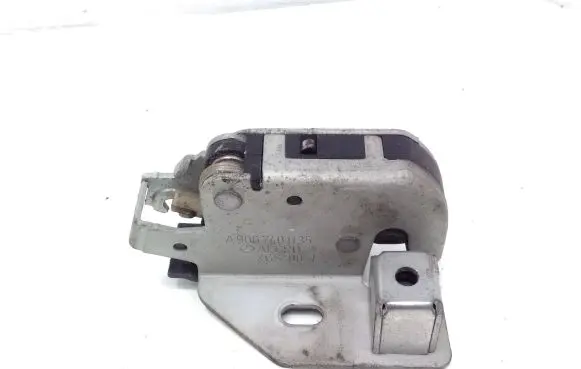 Loading door lock