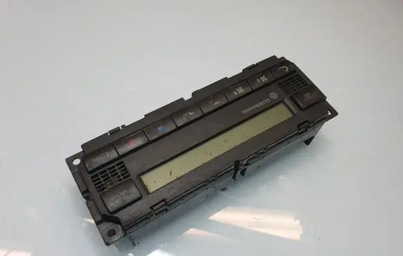 Volkswagen PASSAT B5 Climate control unit