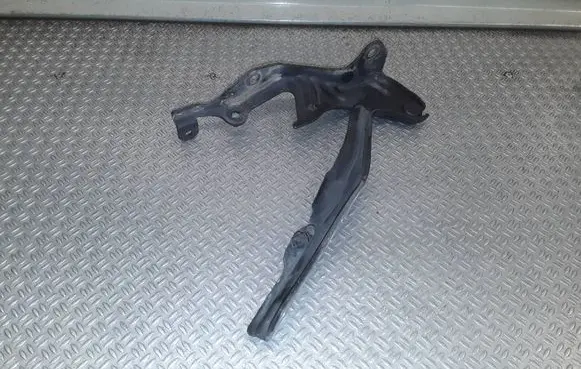 Subaru Impreza III Engine bonnet/hood hinges