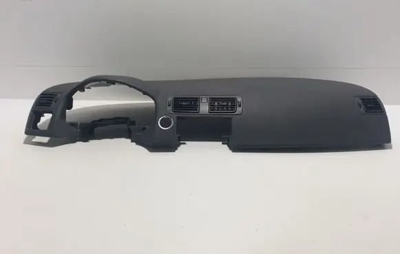 Volvo V50 Dashboard 8660105 30615716