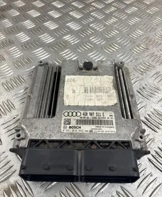Audi A7 S7 4G Engine control unit/module 4G0907311E