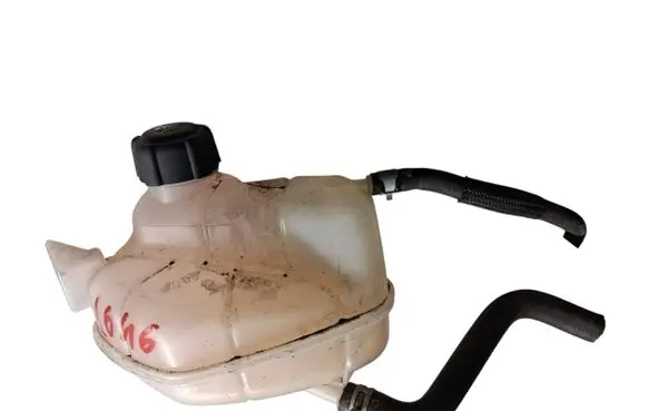 Renault Kadjar Coolant expansion tank/reservoir 