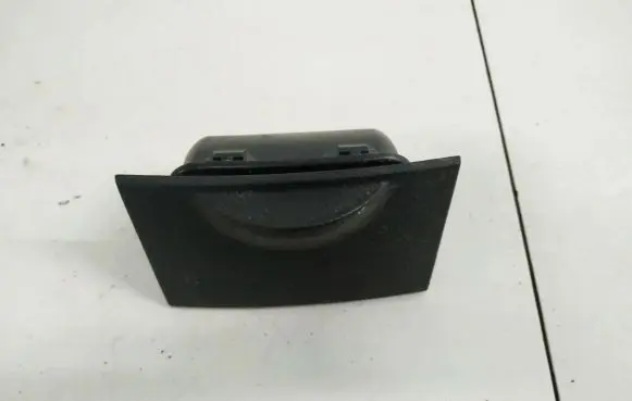 Ford Mondeo Mk III Car ashtray 1s7xf048a42