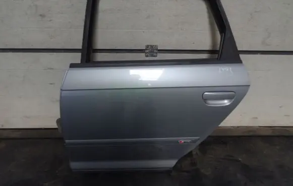Audi A3 S3 8P Rear door