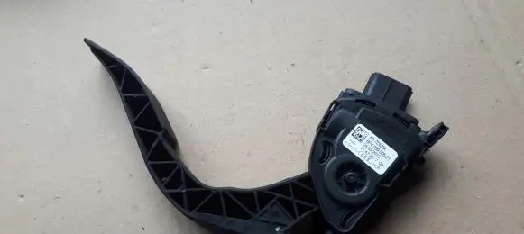 Audi A4 S4 B8 8K Accelerator throttle pedal 8K1723523A