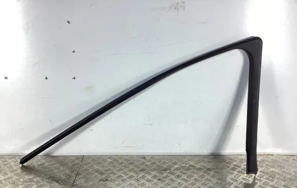 Honda Accord Front door window glass four-door 72442TL0