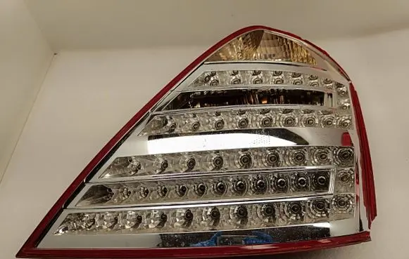 Mercedes-Benz S W221 Rear/tail lights A2218201464 587002 587000E126
