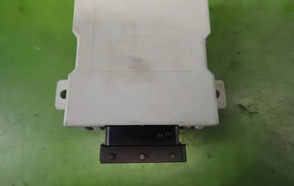 Toyota Avensis T250 Window wiper relay 150696