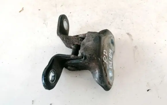Toyota Urban Cruiser (XP110) Front door upper hinge