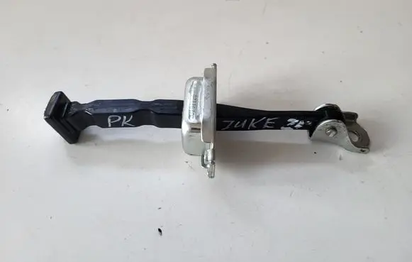 Nissan Juke II F16 Front door check strap stopper