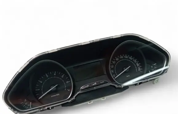 Peugeot 208 Speedometer (instrument cluster) 9813848780