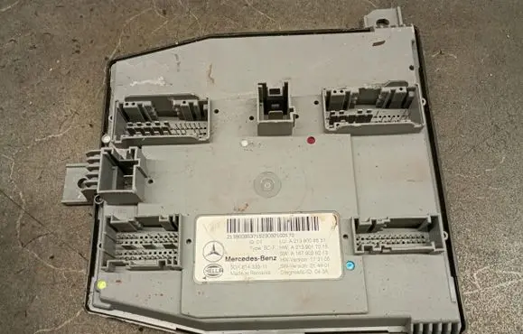 Mercedes-Benz E W213 Comfort/convenience module a2139009537