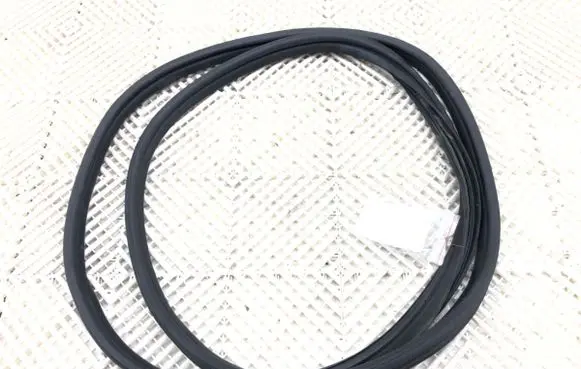 KIA Sportage Rubber seal front door (on door) 