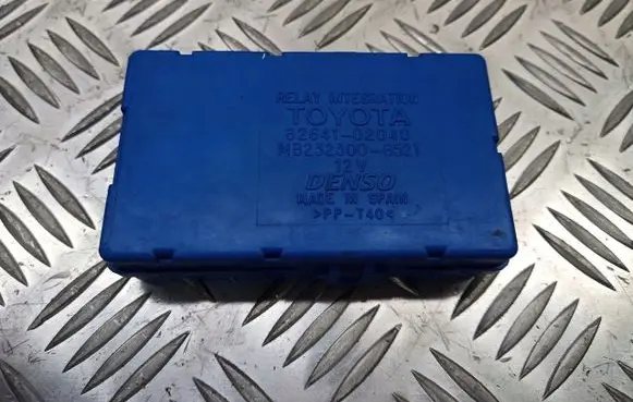 Toyota Corolla E140 E150 Voice control module 82641-02040
