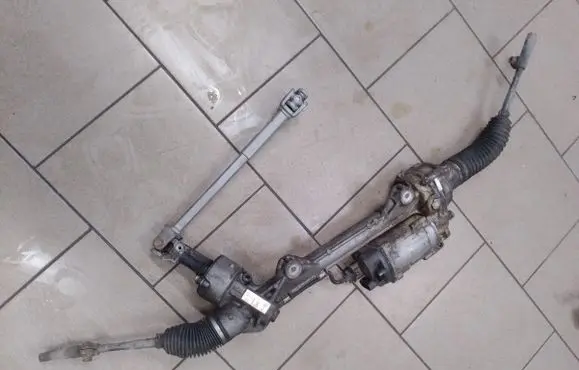 BMW 1 F20 F21 Steering rack 688440401