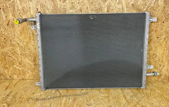 Land Rover Evoque I Coolant radiator GJ3219E839AD J9C38K230AA
