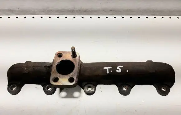 Volvo V50 Exhaust manifold