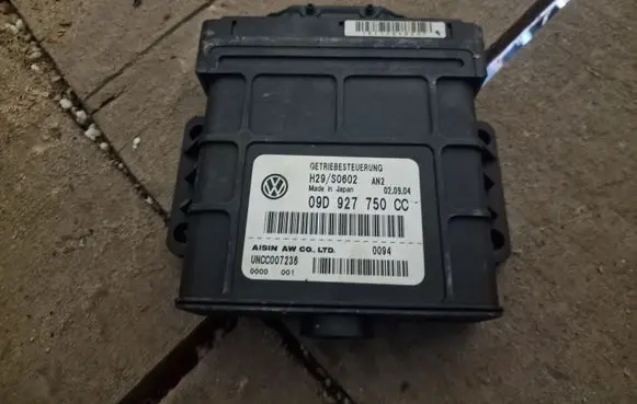 Audi Q7 4L Gearbox control unit/module 09D927750CC
