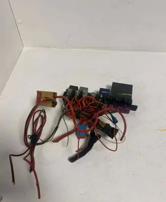 Volkswagen PASSAT B5 Fuse box set 8L0941822A 896083000