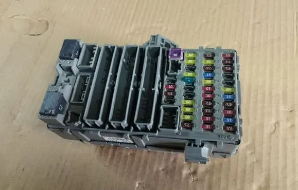 Honda Civic Fuse box set 52535LE