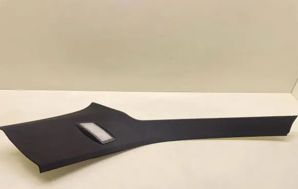 Mercedes-Benz C W204 (D)pillar trim (top) A2046901925