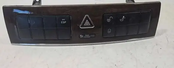 Mercedes-Benz C W203 Other switches/knobs/shifts 2038700110 33630102 11067171001