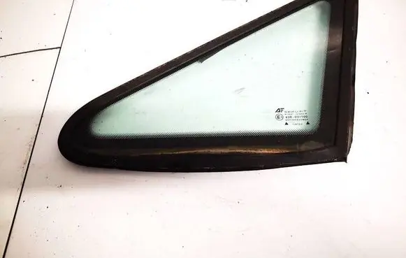 Ford Galaxy Front triangle window/glass as2