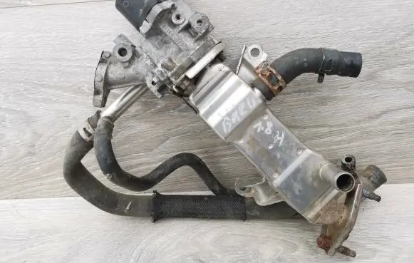 Toyota Prius+ (ZVW40) EGR valve 2562037110 2560137010 05F14B1658