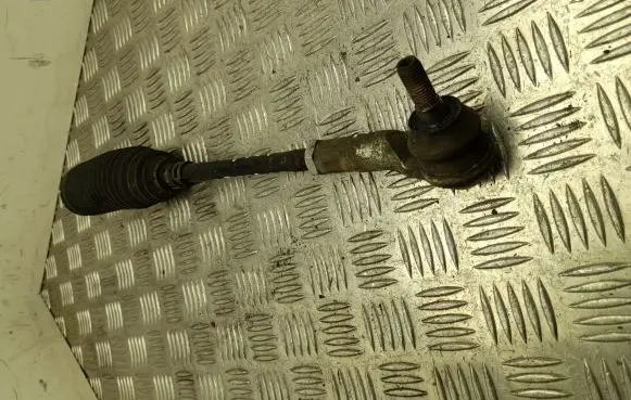 Skoda Superb B8 (3V) Steering tie rod end 5Q0423831
