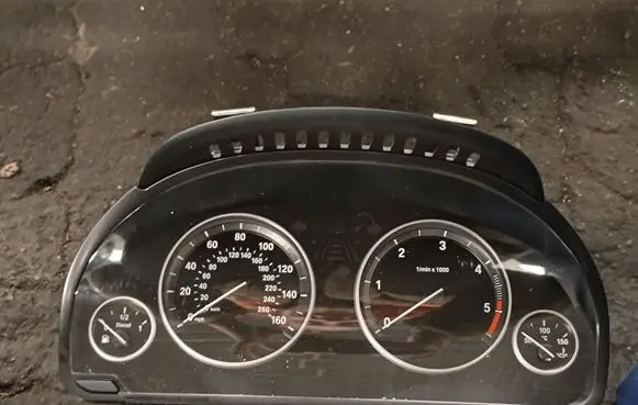 BMW 5 F10 F11 Speedometer (instrument cluster) 926518101 9265181