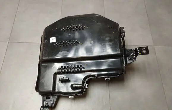 Volkswagen Amarok II AdBlue liquid reservoir MB3Q5J228CC