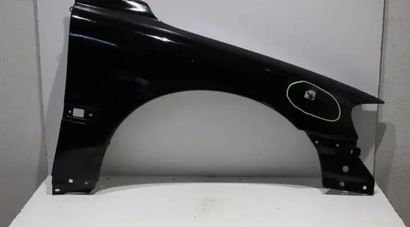 Volvo V70 Fender