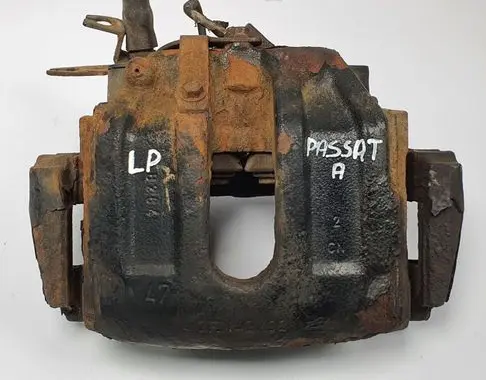 Volkswagen PASSAT B5.5 Front brake caliper