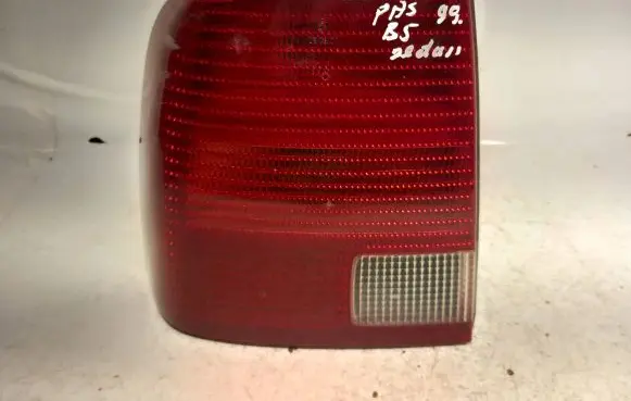 Volkswagen PASSAT B5 Rear/tail lights