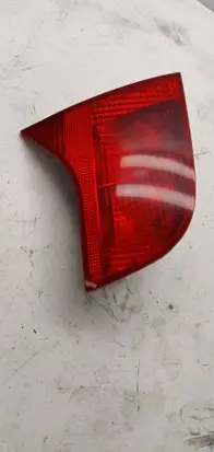 Tailgate rear/tail lights