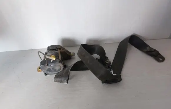 Mercedes-Benz ML W163 Front seatbelt