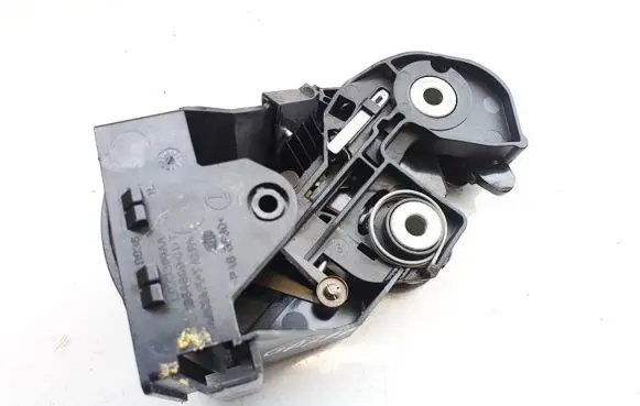 Hyundai Coupe Seat back rest lock catch l0233119aa 1854809-01t