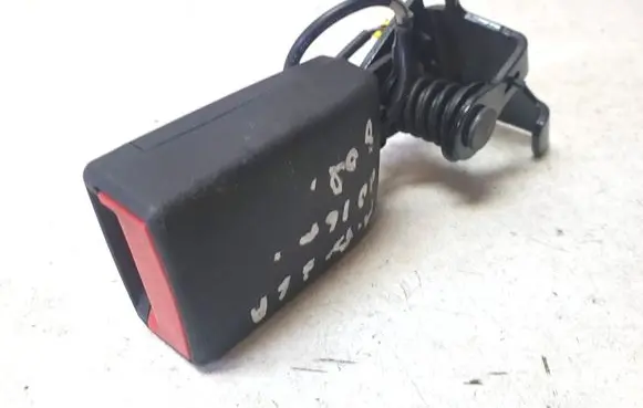 Mercedes-Benz GLA W156 X156 Rear seatbelt buckle A1768600369