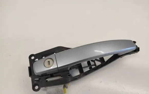 Opel Zafira B Front door exterior handle