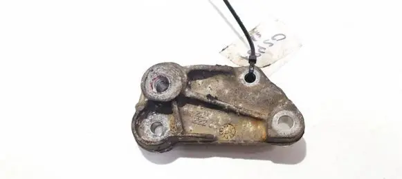 Peugeot 307 Engine mounting bracket