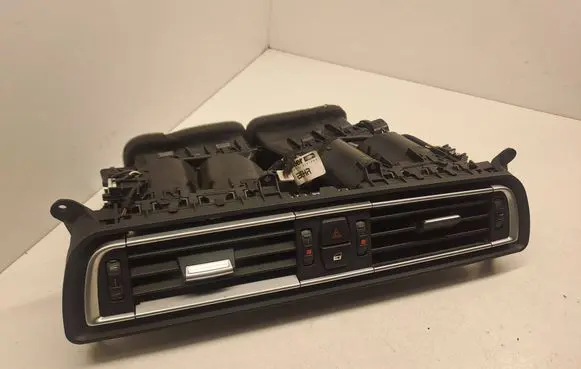 BMW 7 F01 F02 F03 F04 Dash center air vent grill 9115859 65040071