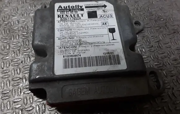 Renault Scenic I Airbag control unit/module 8200117652A