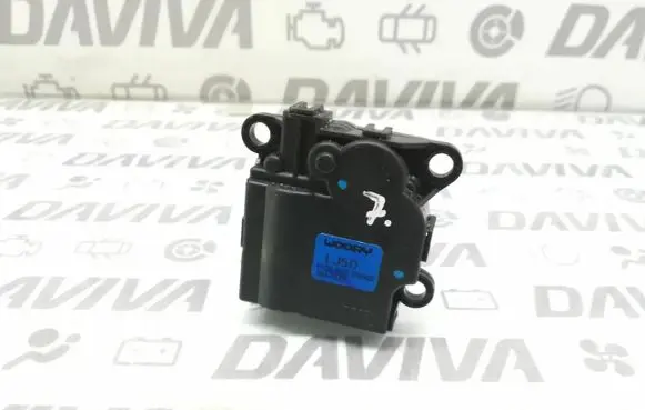 Hyundai i10 Air flap motor/actuator D332-JY9AA05