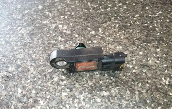 Nissan X-Trail T31 Air pressure sensor 0281002958 8200685363
