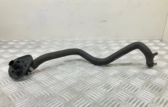 Engine coolant pipe/hose
