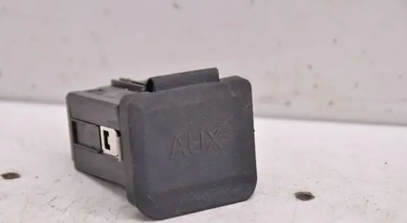 Opel Meriva B AUX in-socket connector 13339485