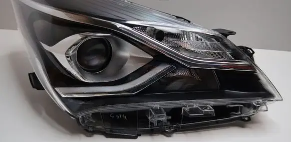 Toyota Yaris Headlight/headlamp 811300DJ90